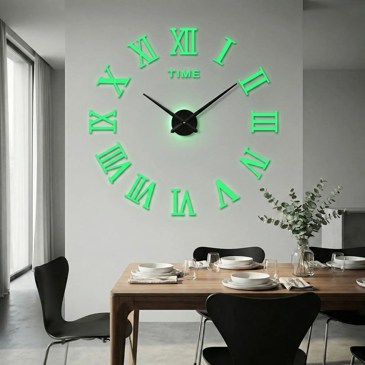 Übergroße minimalistische leise Quarzwanduhr mit erhabenen Ziffern