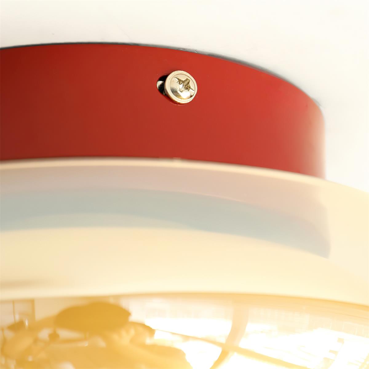 Kompakte flache Retro-Deckenleuchte zur Aufbaumontage aus Glas