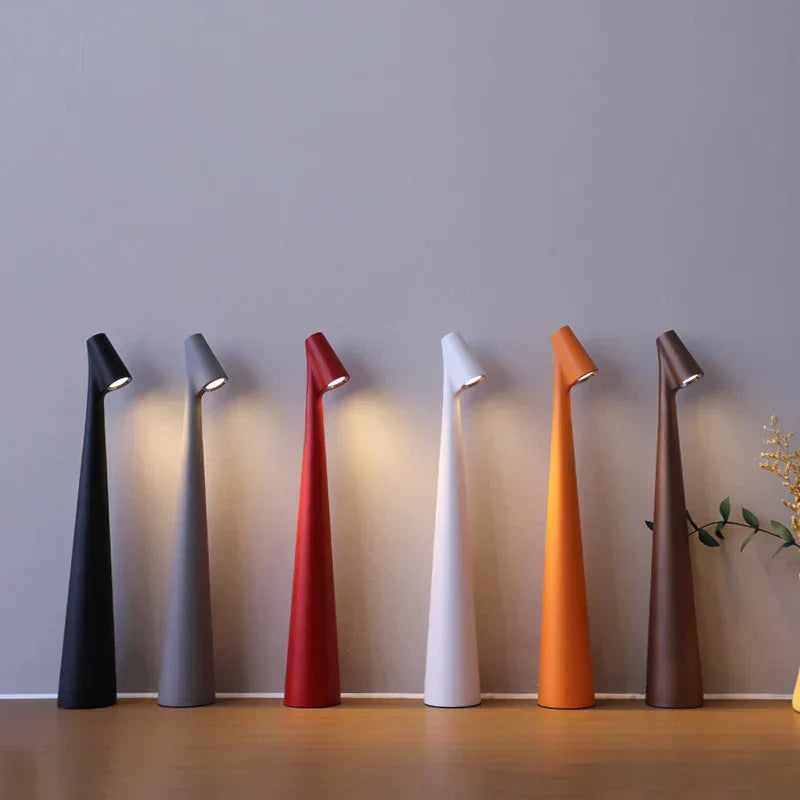 Schlanke minimalistische kabellose tragbare Tischlampe, wiederaufladbar, mit Touch-Steuerung und Dimmfunktion