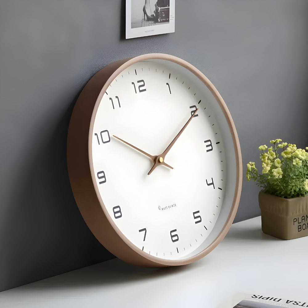 Geräuschlose runde moderne dekorative Wanduhr als Wohnakzent