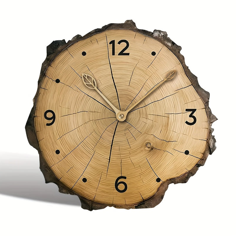 Rustikale Wanduhr mit unregelmäßigem Rand in Holzmaserung und leisem Quarzwerk