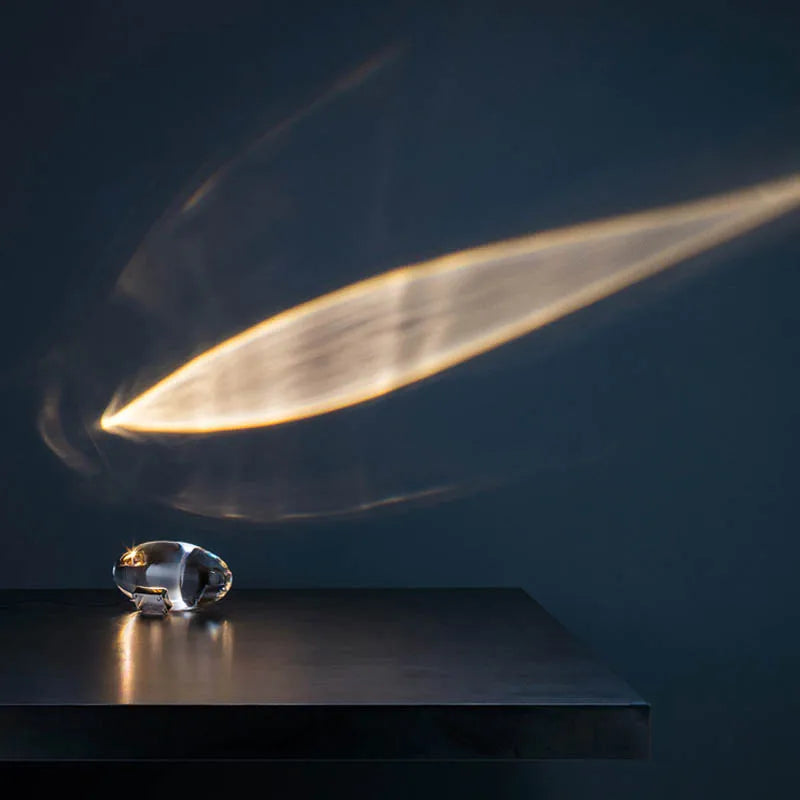Tischlampe mit Kristallkugel und Nachthimmel-Projektor
