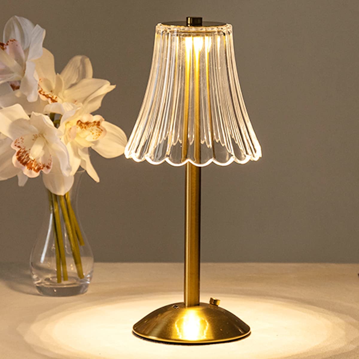 Wiederaufladbare Tischlampe im Retro-Stil mit Kristall-Lampenschirm, gebürstetem Aluminium und Touch-Steuerung