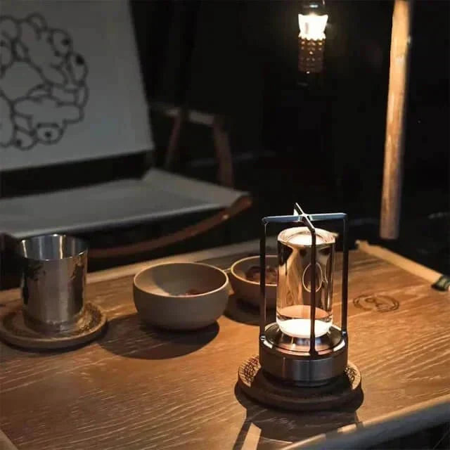 Dimmbare, wiederaufladbare Tischlampe aus facettiertem Kristallglas mit Touch-Steuerung