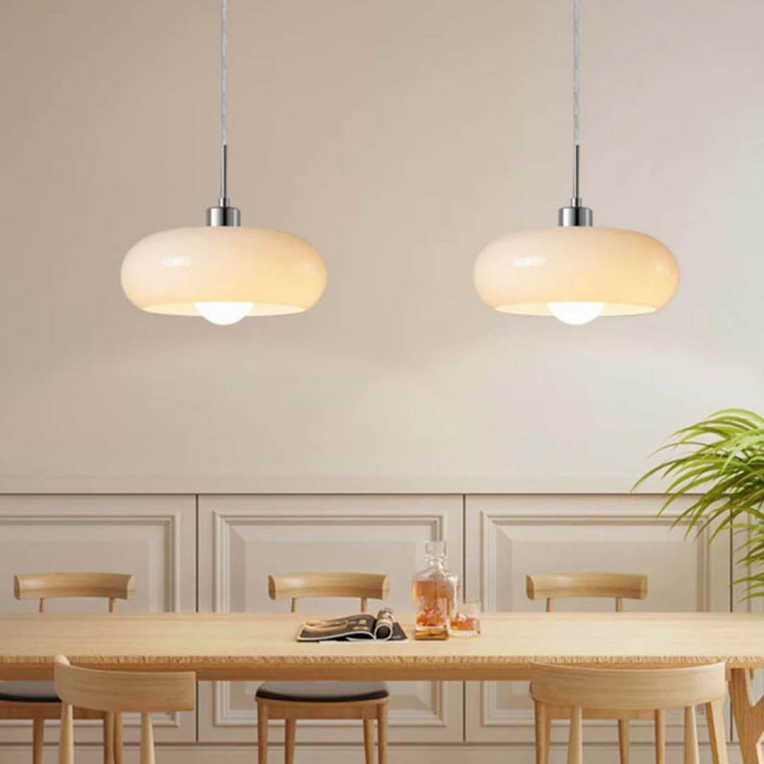 Moderne runde Pendelleuchte aus Metall und Glas mit verstellbarer Höhe