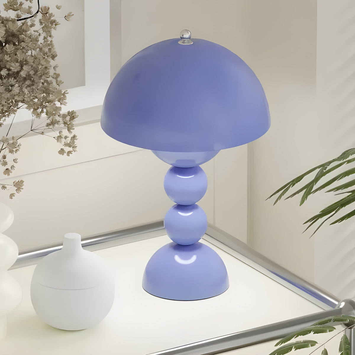 Skandinavische minimalistische dimmbare Nachttischlampe in Form einer Blütenknospe