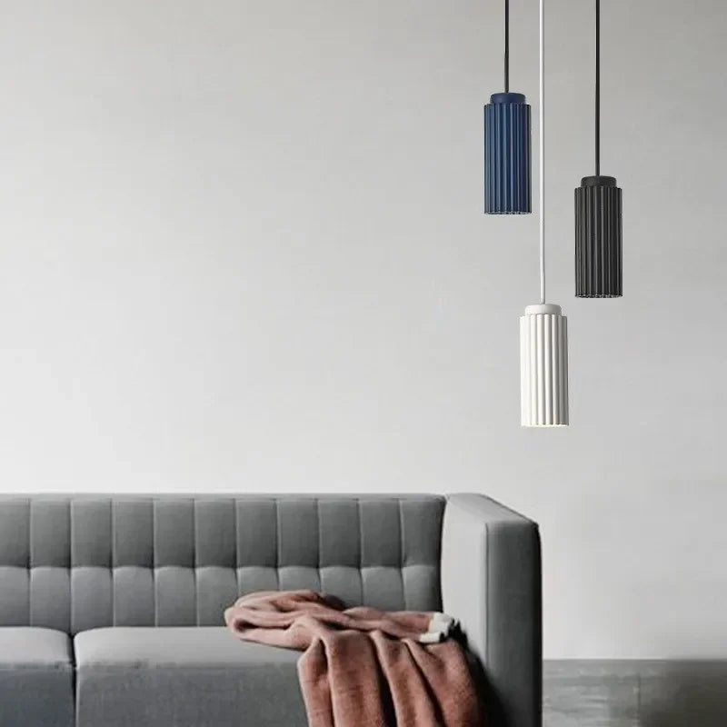 Skandinavische minimalistische Hängeleuchte aus Metall und Glas