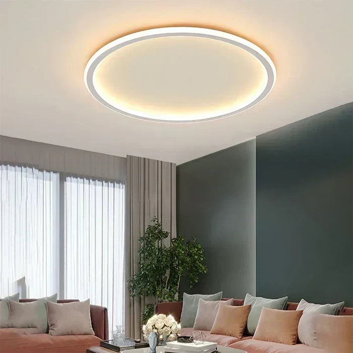 Skandinavische runde Deckenleuchte aus Metall mit Glaskugel