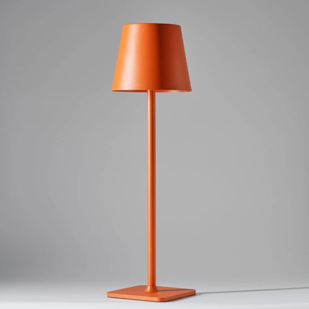 Schlanke moderne wasserdichte kabellose, wiederaufladbare dimmbare Metall-Tischlampe mit Touch-Steuerung
