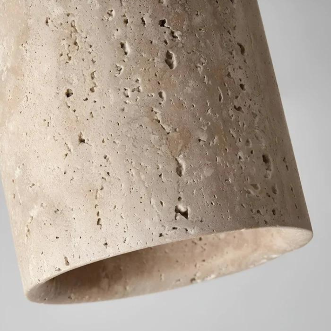 Runde Deckenleuchte aus Travertin im Wabi-Sabi-Stil mit bündiger Montage