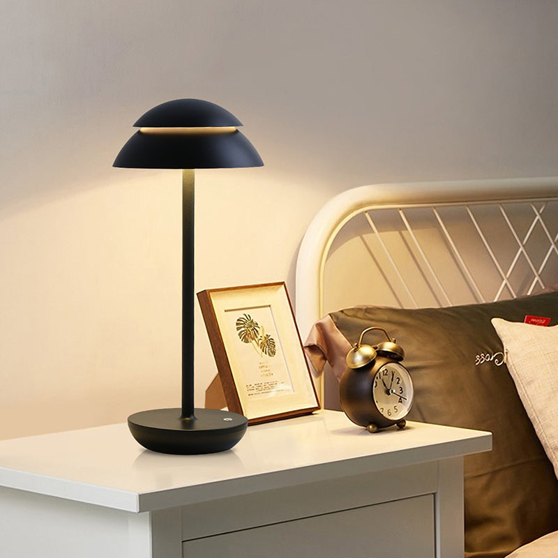 Kabellose tragbare wiederaufladbare Kunststoff-Tischlampe für Innen- und Außenbereiche