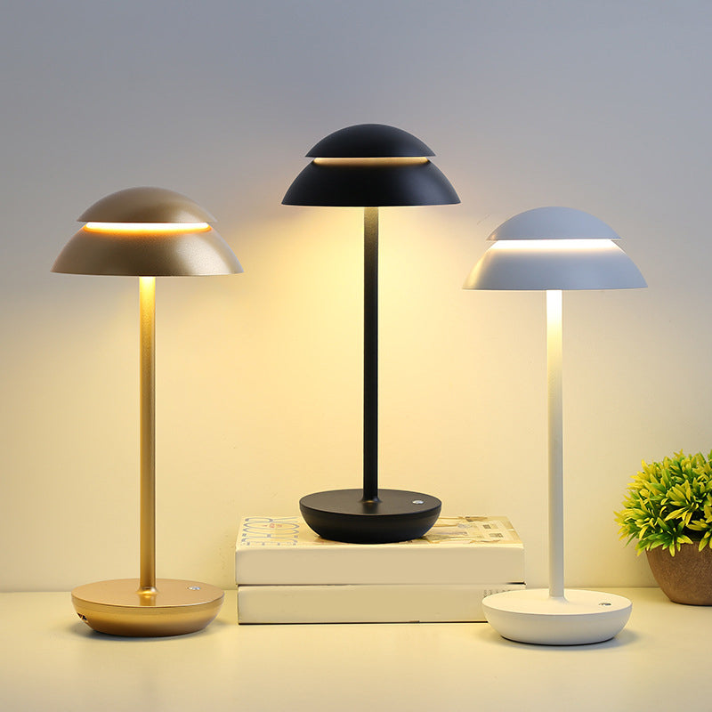 Kabellose tragbare wiederaufladbare Kunststoff-Tischlampe für Innen- und Außenbereiche